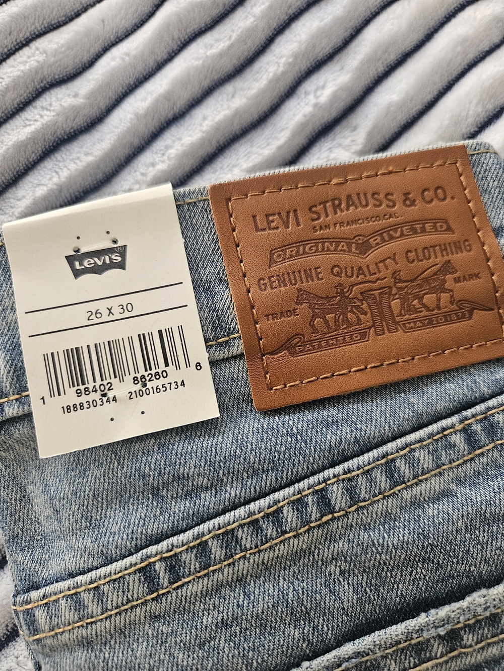 Levi's Womens High Rise Straight Light Wash Jeans-NWT